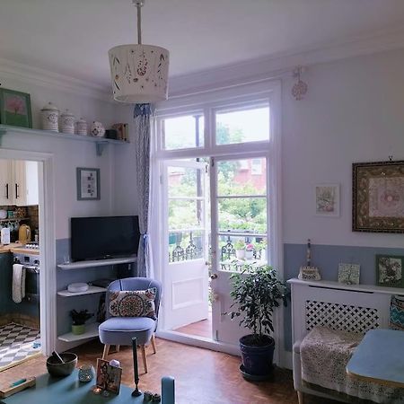Charming London With Balcony Apartment Bagian luar foto