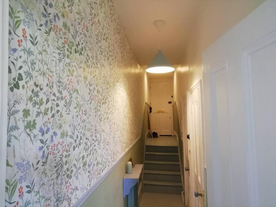 Charming London With Balcony Apartment Bagian luar foto