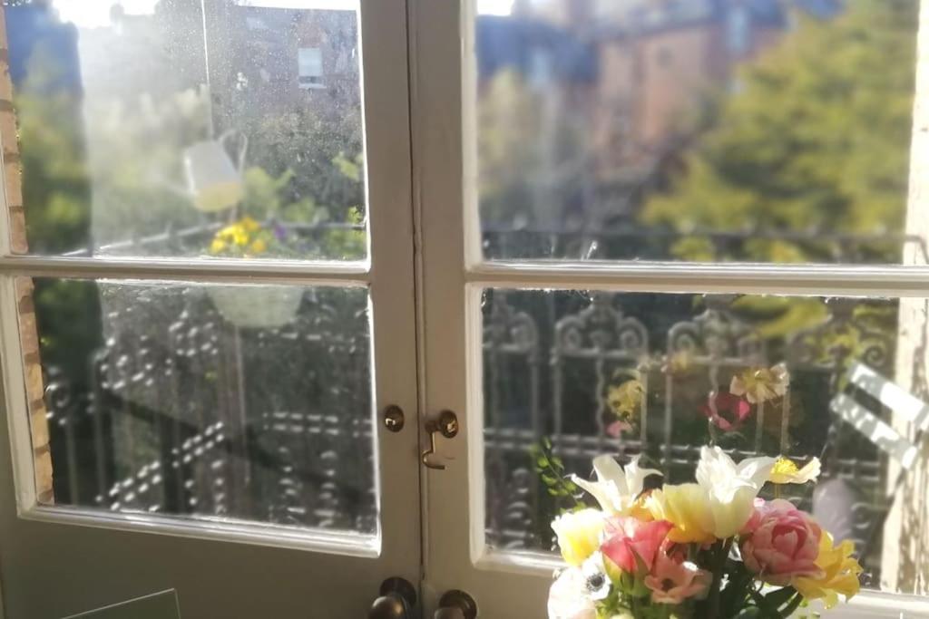 Charming London With Balcony Apartment Bagian luar foto