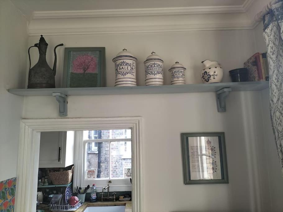 Charming London With Balcony Apartment Bagian luar foto